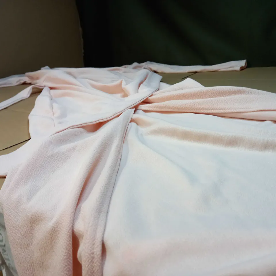 BOOHOO BLUSH PETITE OFF THE SHOULDER SPLIT MAXI DRESS - SIZE 16