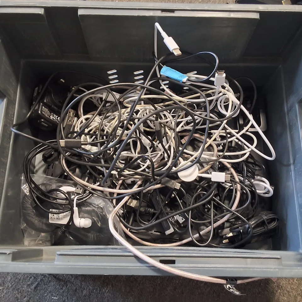 LOT OF ASSORTED MOBILE PHONE ACCESSORIES TO INCLUDE CABLES, CHARGERS, COVERS AND SCREEN PROTECTORS