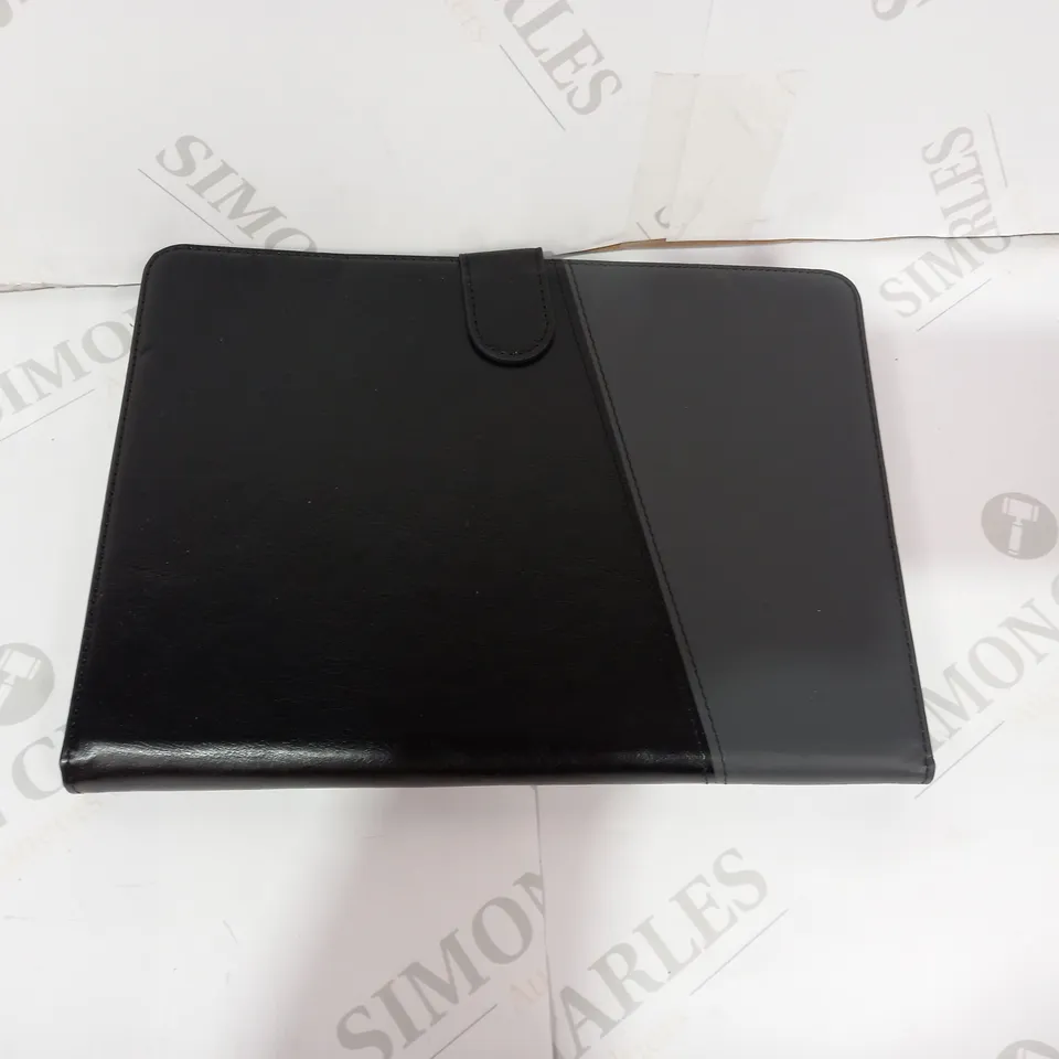 BOXED TRENDZ FOLIO/STAND CASE FOR IPAD 9.7