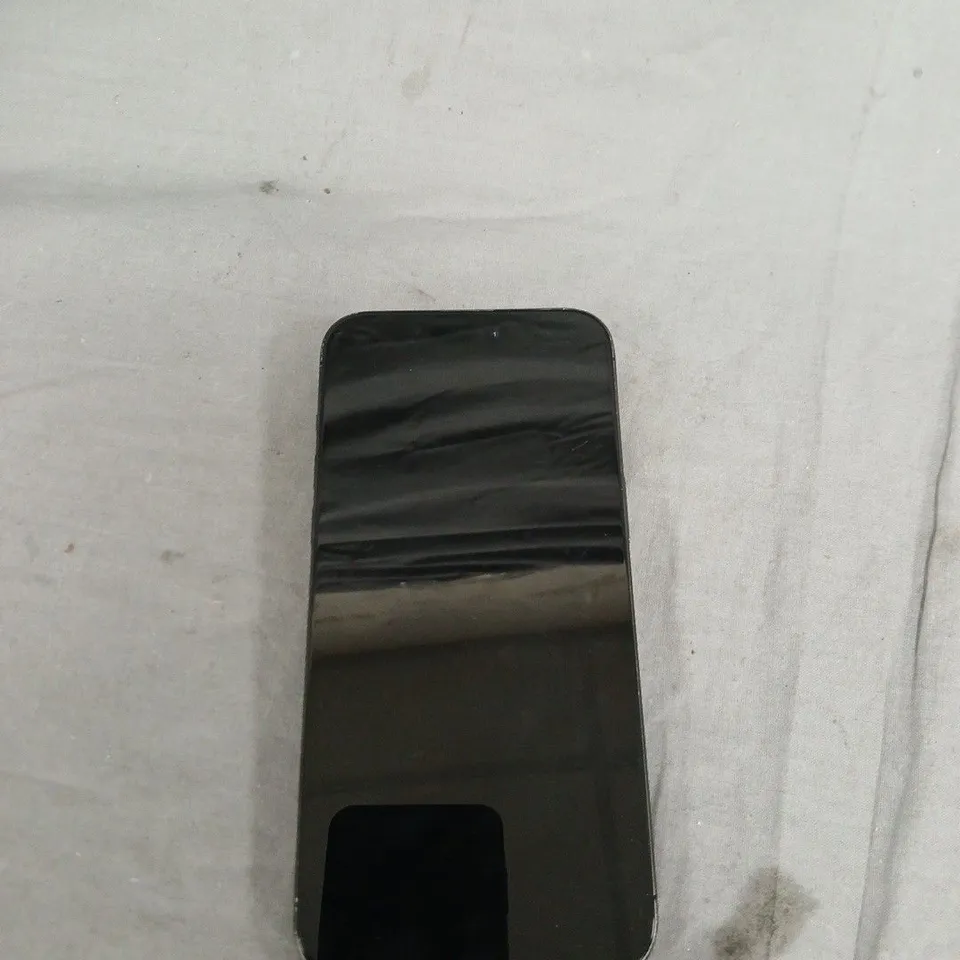 APPLE IPHONE – BOXED