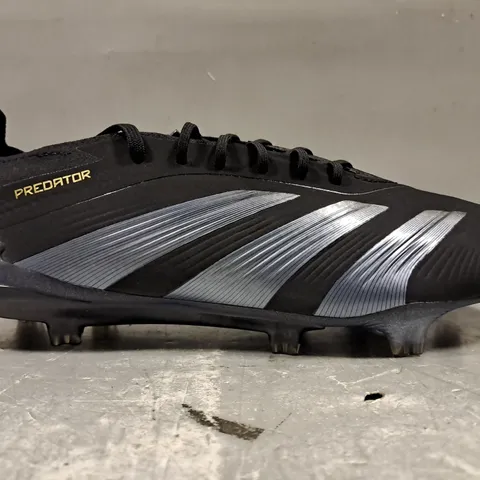 BOXED PAIR OF ADIDAS PREDATOR ELITE FOOTBALL BOOTS IN BLACK UK SIZE 9