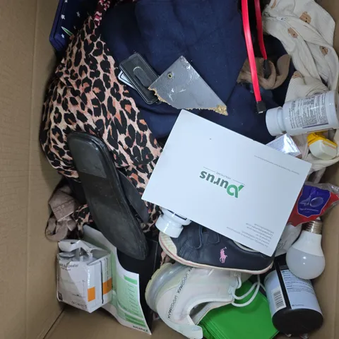 APPROXIMATELY 25 ASSORTED HOUSEHOLD & CLOTHING PRODUCTS IN VARIOUS STYLES & SIZES 