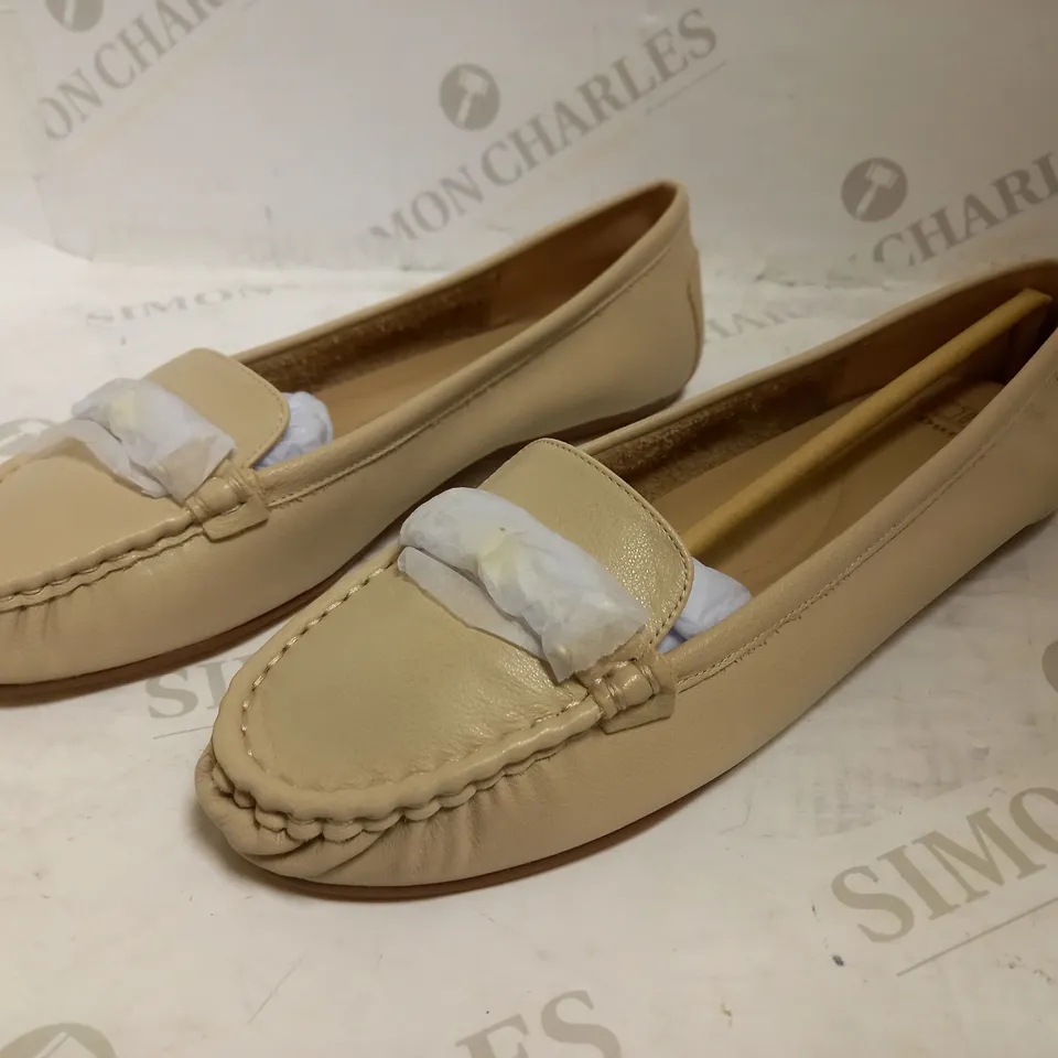 BRAND NEW DUNE LONDON GEORGAS LOAFERS ECRU SIZE 7