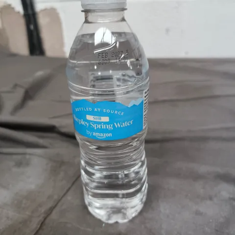 APPROXIMATELY 12 ASSORTED DRINK ITEMS INCLUDING SHEPLEY SPRING WATER AND SPARKLING FLOEWATER