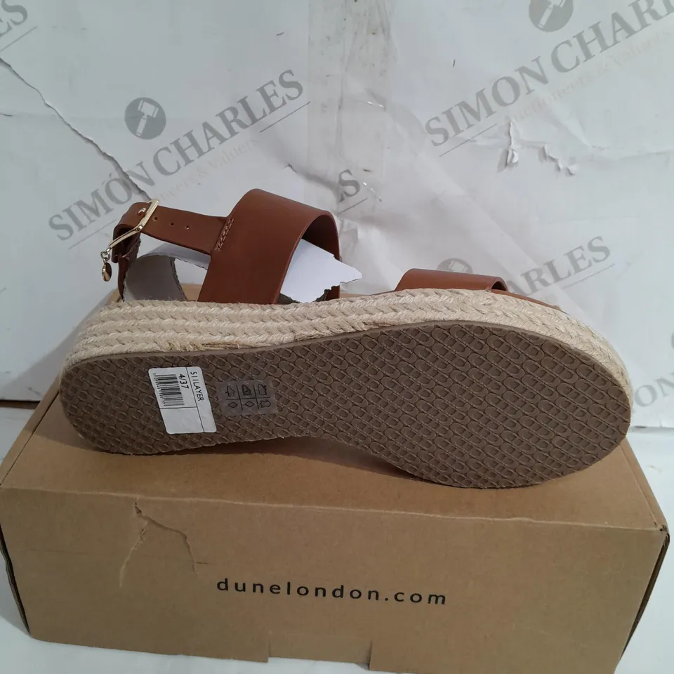 BOXED PAIR OF DUNE WEDGE SANDALS IN SIZE 4