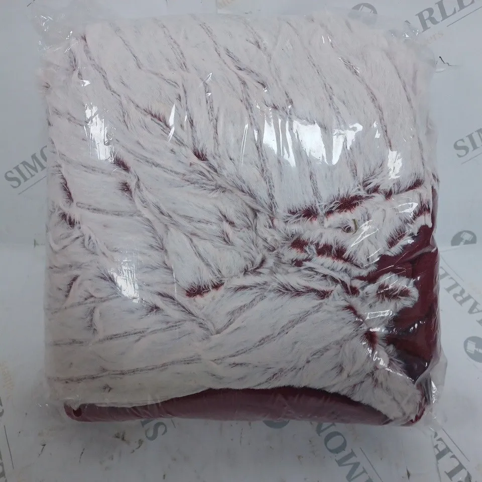 COZEE HOME REVERSIBLE SNOW FAUX FUR AND VELVETSOFT THROW