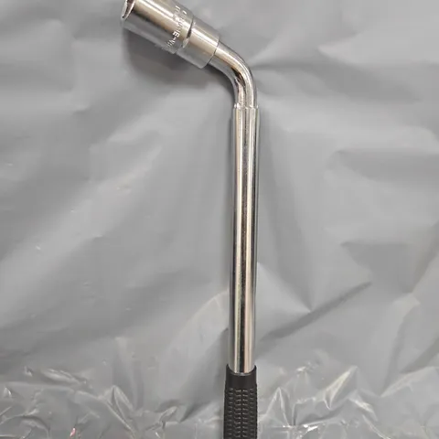 L TELESCOPIC WHEEL NUT WRENCH 