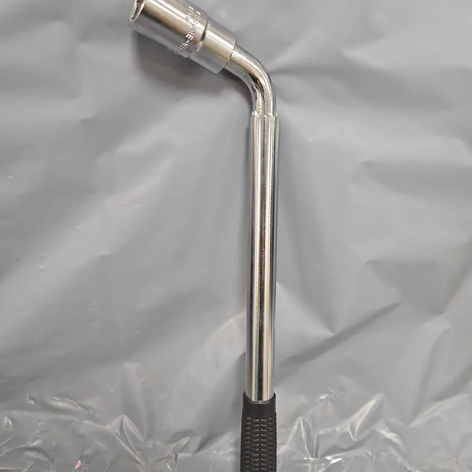L TELESCOPIC WHEEL NUT WRENCH 