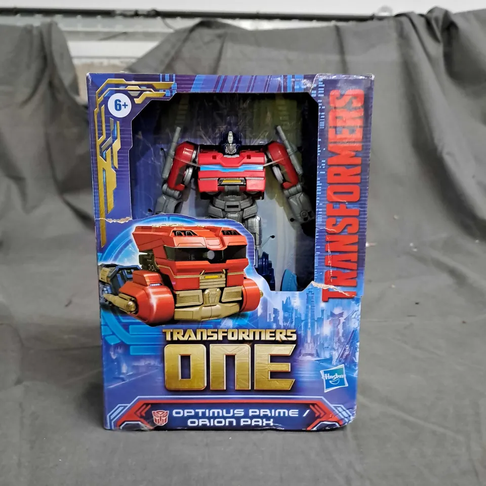 TRANSFORMERS ONE OPTIMUS PRIME ACTION FIGURE