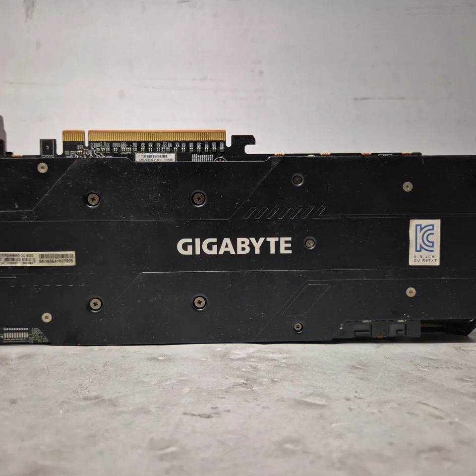 GIGABYTE RADEON RX 5700 XT 8GB GDDR6 GRAPHICS CARD