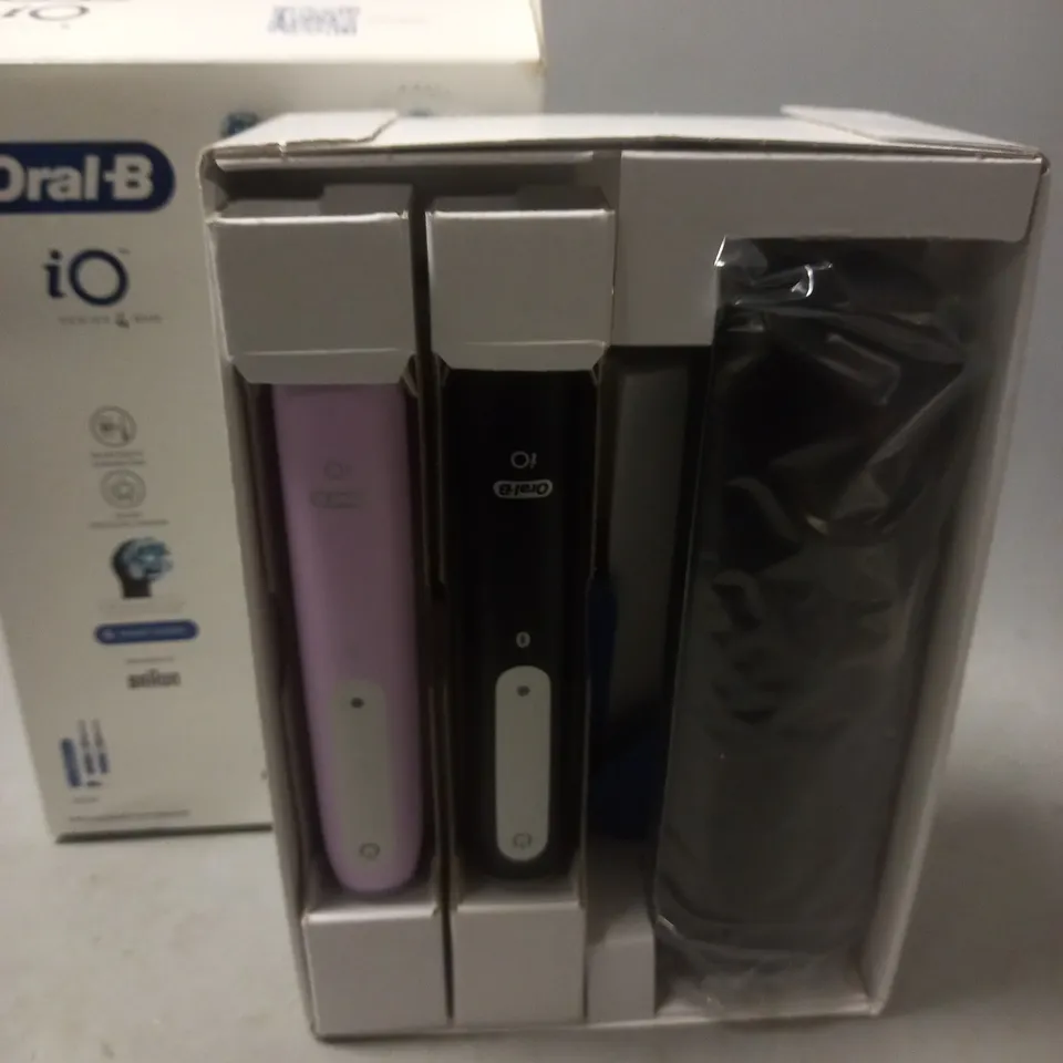 BOXED ORAL-B BRAUN IO SERIES 4 DUO ELECTRIC TOOTBRUSH