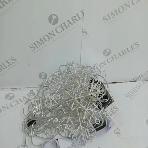 WARM WHITE SNOWFLAKE CURTAIN LIGHT