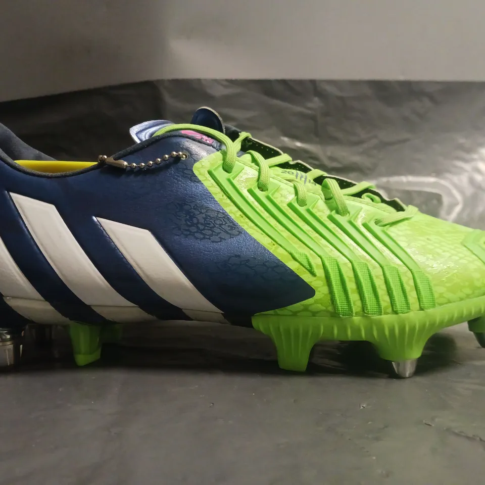 BOXED PAIR OF ADIDAS PREDATOR INSTINCT FOOTBALL BOOTS IN MULTICOLOUR UK SIZE 6