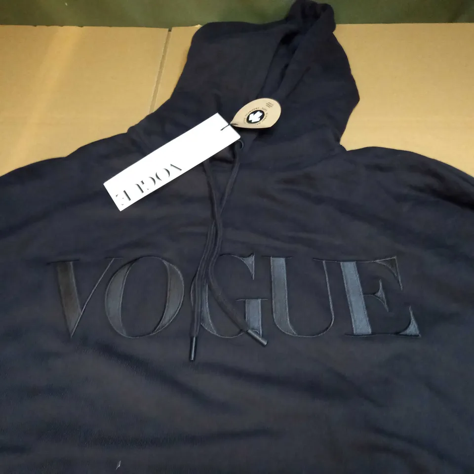 VOGUE PRINTED LOGO HOODIE IN BLACK - LARGE