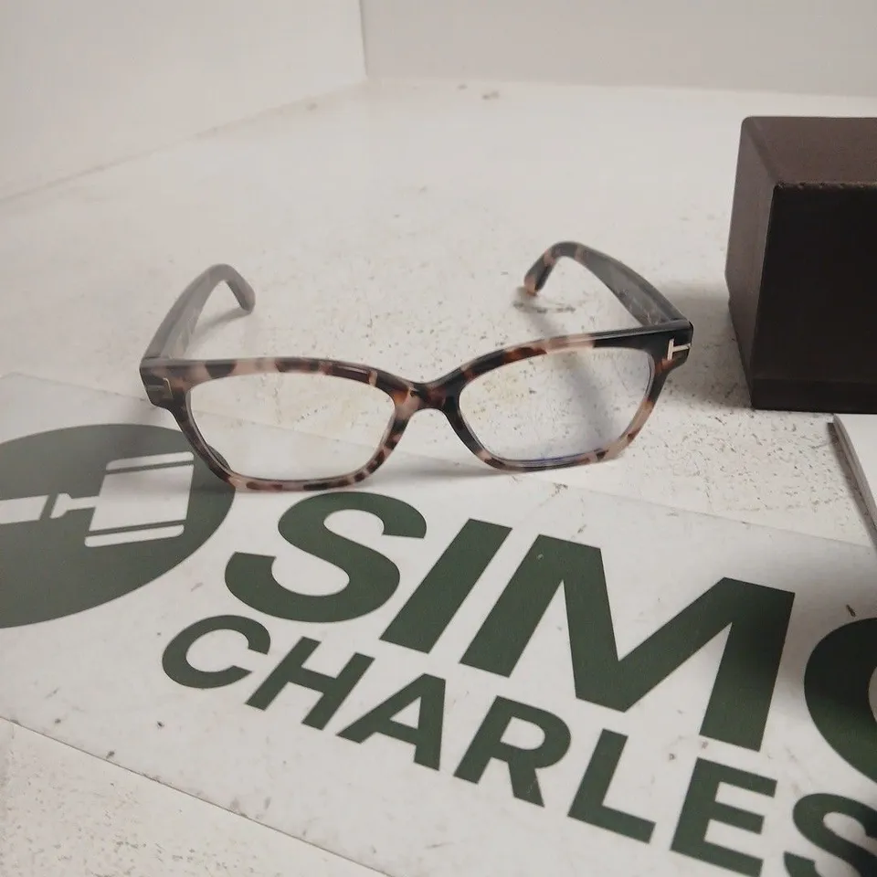 TOM FORD EYEGLASSES – TORTOISESHELL ACETATE FRAME