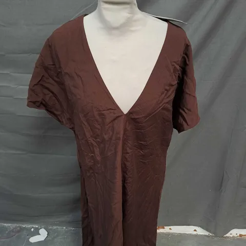 HUSH GRACE V NECK MAXI DRESS - SIZE 18