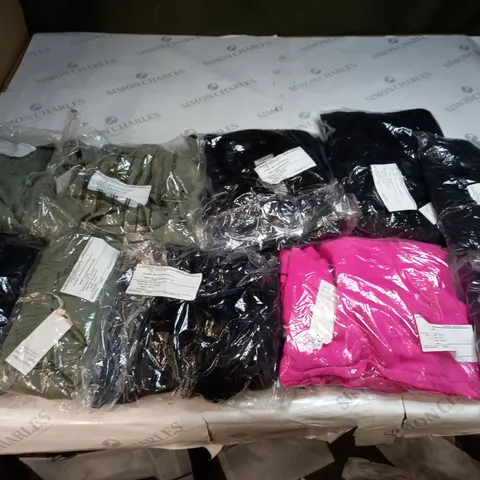 BAG OF APPROX 10 ASSORTED CLOTHING ITEMS TO INCLUDE - MAISON DE NIMES 