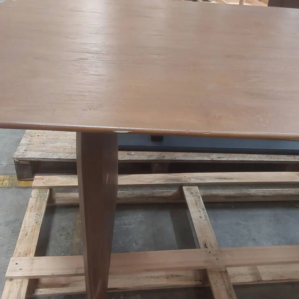 DESIGNER WOODEN DINING TABLE