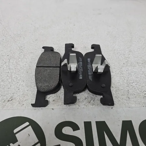 DISC BRAKE PAD SET (3 PIECES) – GENERIC BRAKE COMPONENTS 