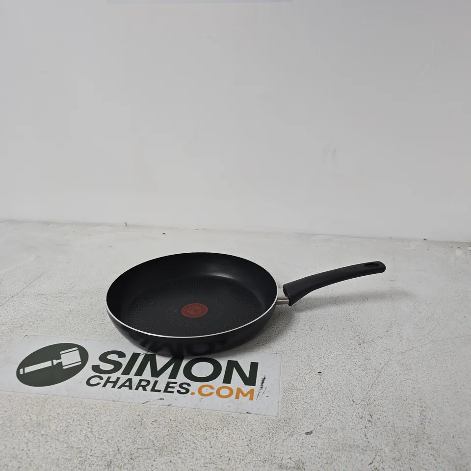 TEFAL NON-STICK FRYING PAN WITH BLACK HANDLE