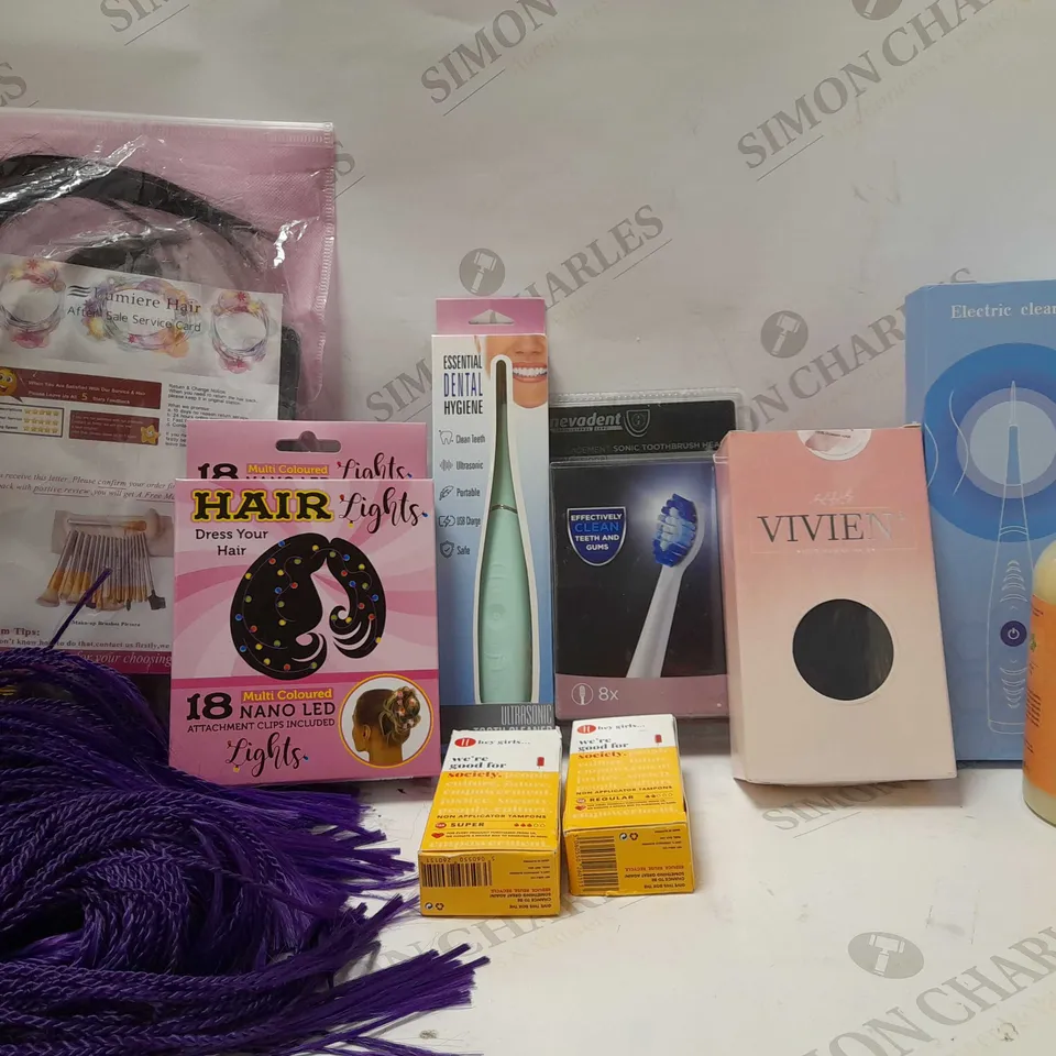 LOT OF APPROX 15 ASSORTED BEAUTY PRODUCTS TO INCLUDE SHEA MOISTURE CURL & SHINE SHAMPOO, HEY GIRLS TAMPONS, HAIR LIGHTS, ETC