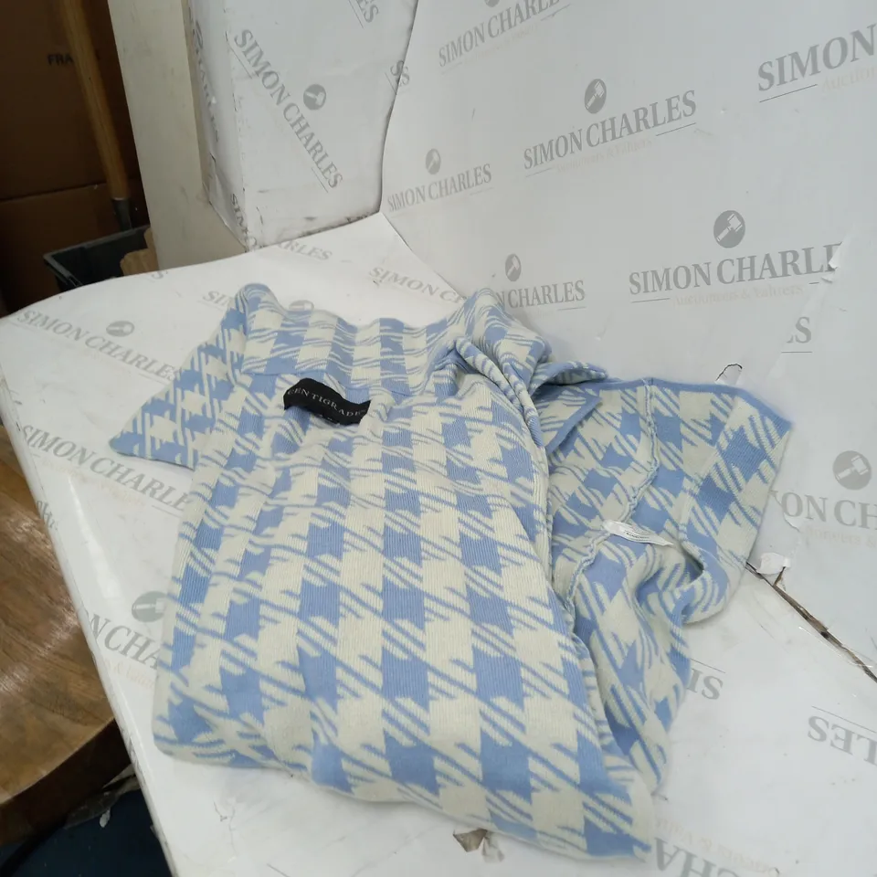 CENTIGRADE BLUE AND WHITE COTTON ZIP COTTON JACKET S