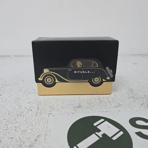 RITUALS VELVET OUD LUXURY CAR CLEANING KIT – BOXED 