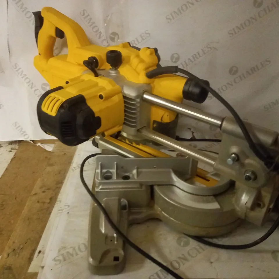 DEWALT DWS774-GB 216-MM 230V SLIDE MITRE SAW 