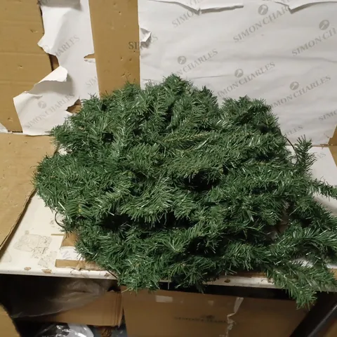 SMALL HANGING CHRISTMAS TREE