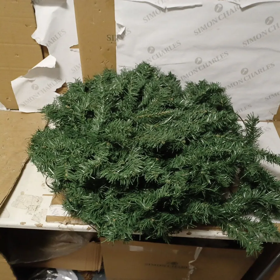 SMALL HANGING CHRISTMAS TREE 