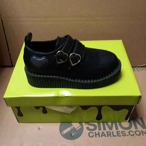 BOXED PAIR OF KOI KIDZ DREAM ADVENTURES KIDZ CHUNKY SHOES IN BLACK - SIZE 13
