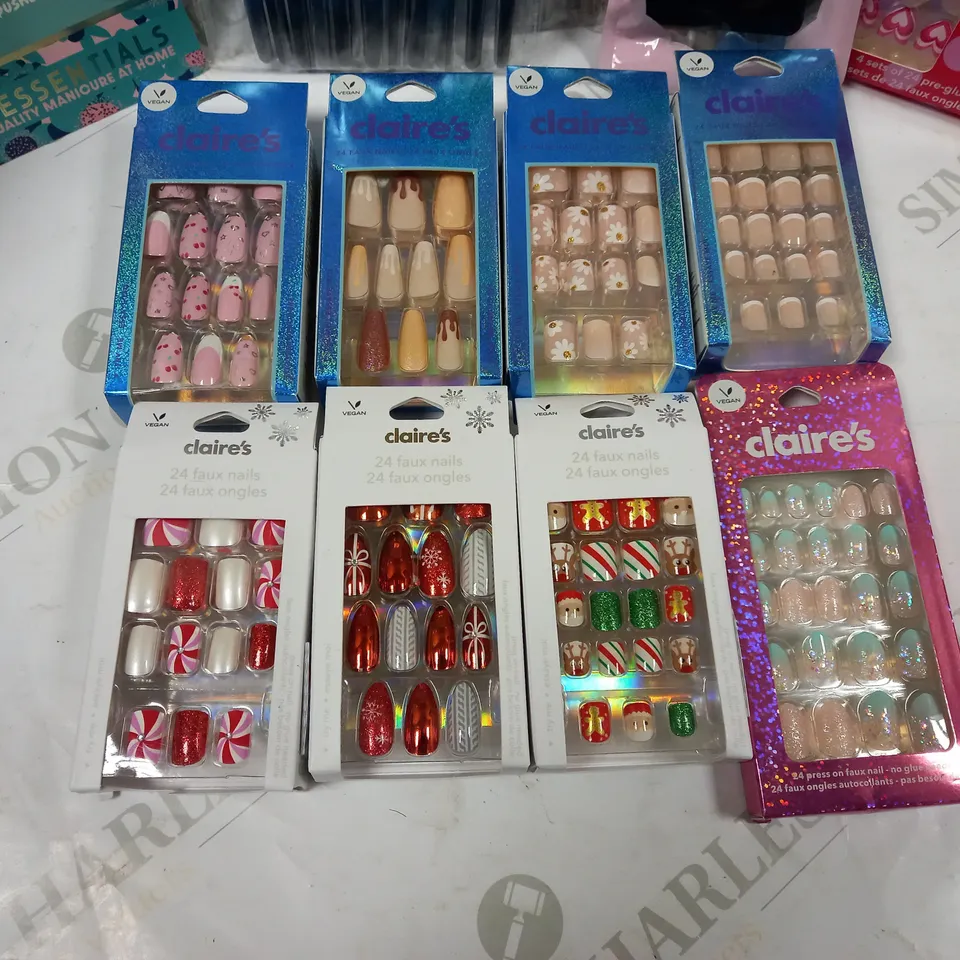 ASSORTMENT OF FALSE NAILS AND NAILCARE PRODUCTS 