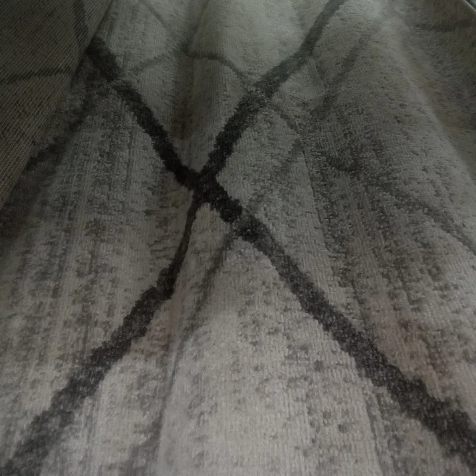 ROGIN IVORY/LIGHT GREY/DARK GREY RUG 5'X8'