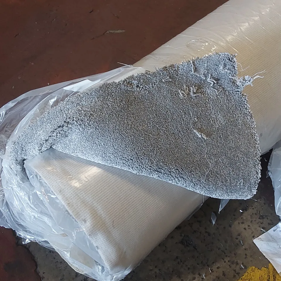 ROLL OF QUALITY DURHAM TWIST OLIVE GROVE CARPET - APPROXIMATELY 5 x 4m