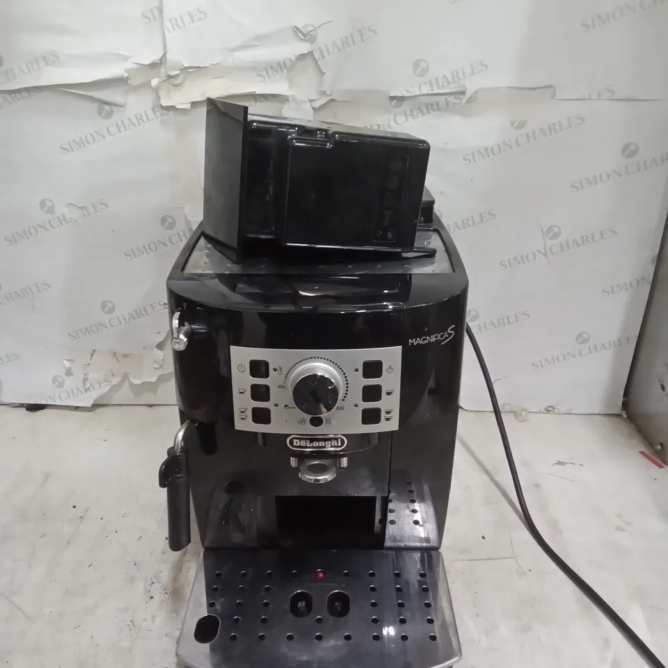 BOXED MAGNIFICA S COFFEE/ESPRESSO MACHINE 