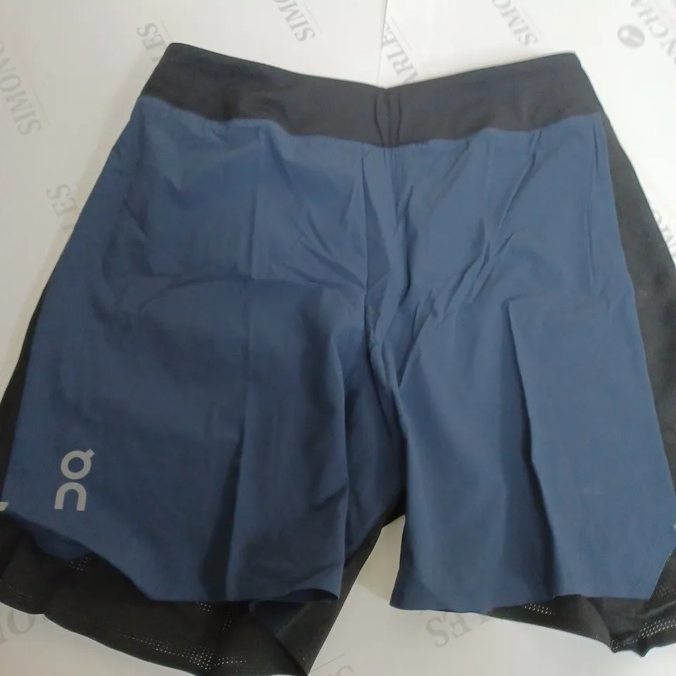 ONCLOUD LEIGHTWEIGHT SHORTS IN BLACK AND BLUE - SIZE SMALL