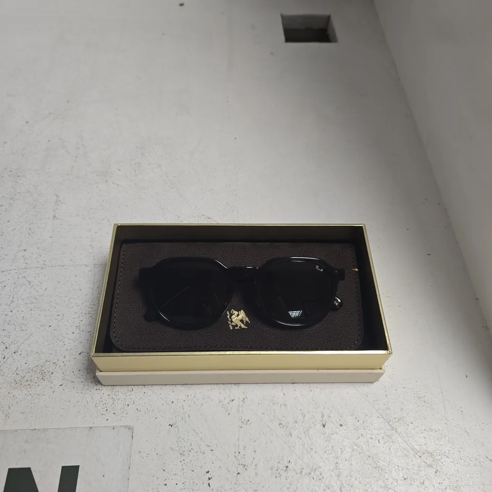 PRAGNELL SUNGLASSES – TORTOISESHELL FRAME, BOXED