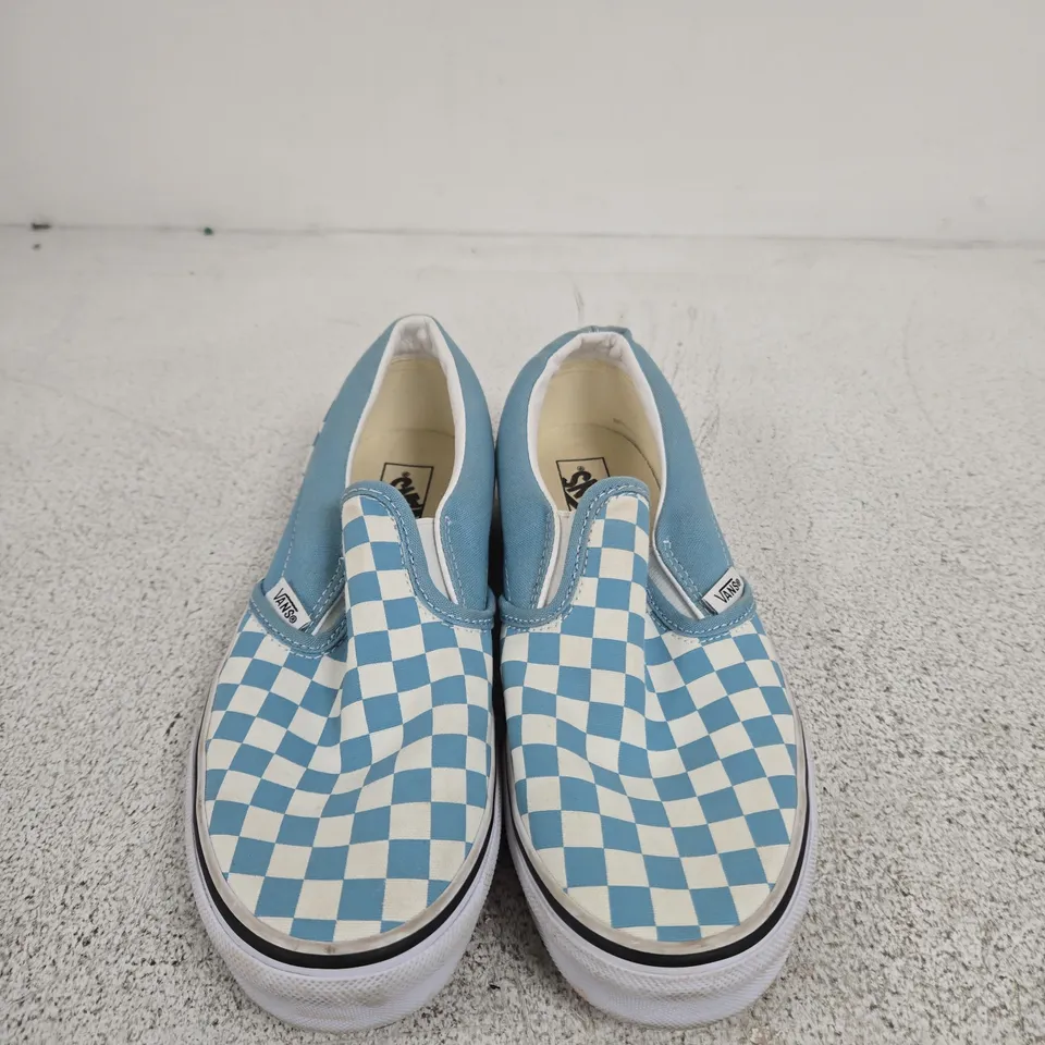 VANS SLIP-ON SHOES – CHECKERBOARD BLUE/WHITE - SIZE 4