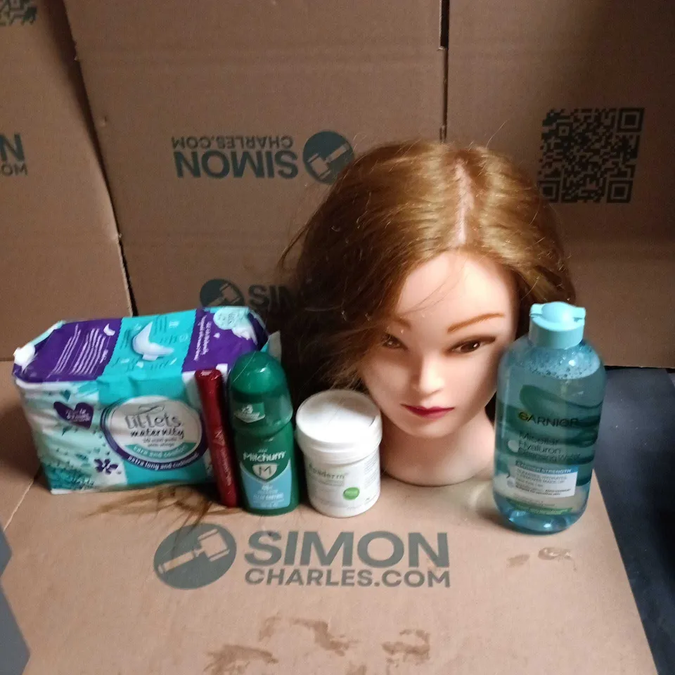 APPROXIMATEY 20 ASSORTED HEALTH AND BEAUTY PRODUCTS TO INCLUDE - STYLING HEAD - LIL-LETS MATERNITY PADS AND MITCHUM ROLL ON DEODORANT