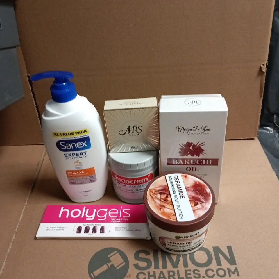 APPROXIMATEY 20 ASSORTED HEALTH AND BEAUTY PRODUCTS TO INCLUDE - SANEX EXPERT SHOWER CREAM - HOLY GELS GEL NAIL STRIPS AND BPERFECT MRS GLAM POWDER FOUNDATION