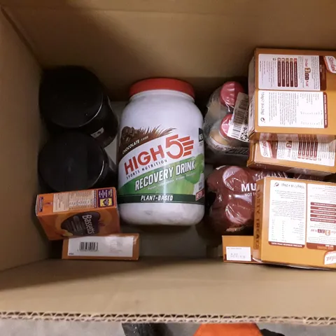 BOX TO CONTAIN AN ASSORTMENT OF DIET FOOD BASED ITEMS TO INCLUDE SLIMMEST POWDER, WHEY ISOLATE, SLIM FAST SHAKES ECT