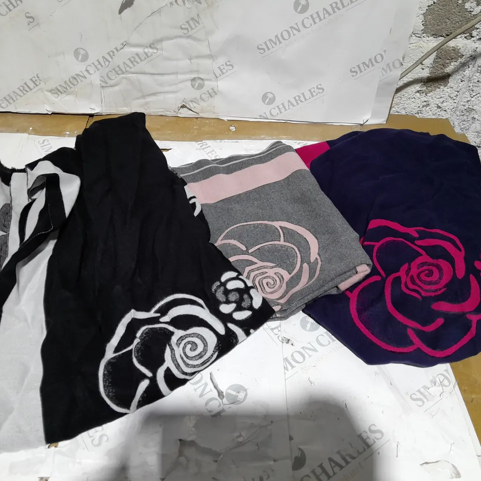 BOX OF FRANK USHER DOUBLE SIDED SCARFS 