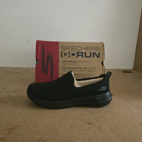 SKECHERS GORUN SLIP-ON RUNNING SHOE – BLACK UK 5