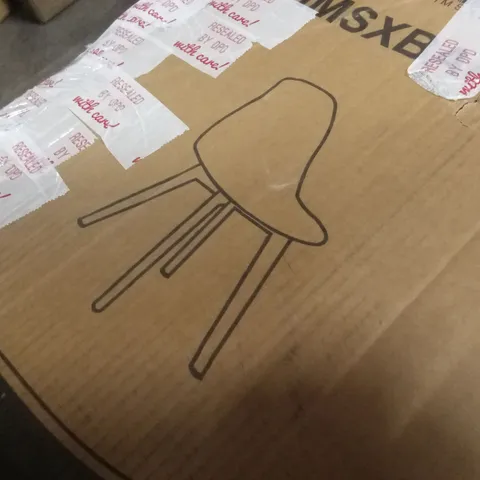 BOXED SET OF 4 DINING CHAIRS - PATCHWORK BWG (1 BOX)
