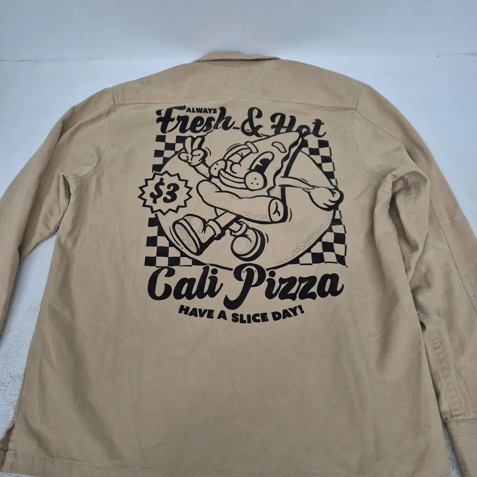 SAINT + SINNER TAN SHIRT JACKET WITH PIZZA GRAPHIC, SIZE M
