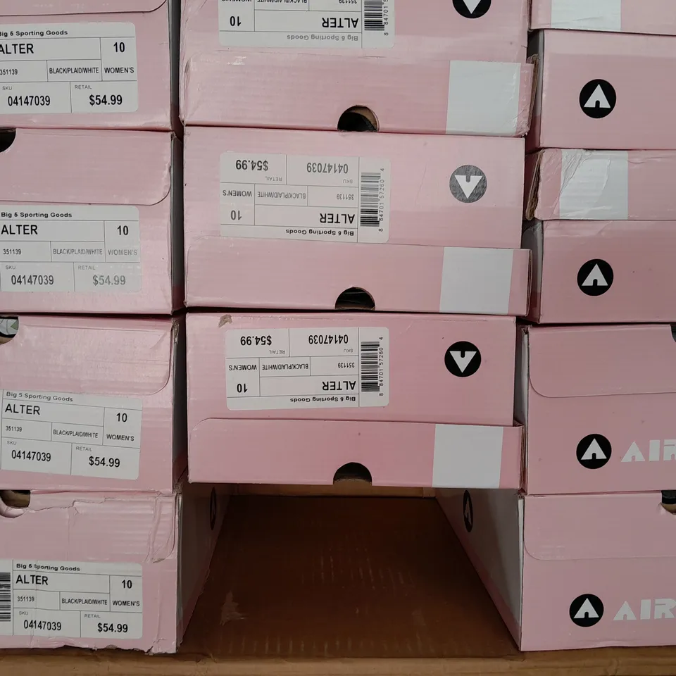 BOX OF APPROXIMATELY 10 BOXED PAIRS OF AIR WALK TRAINERS IN BLACK/PLAID/WHITE - VARIOUS SIZES