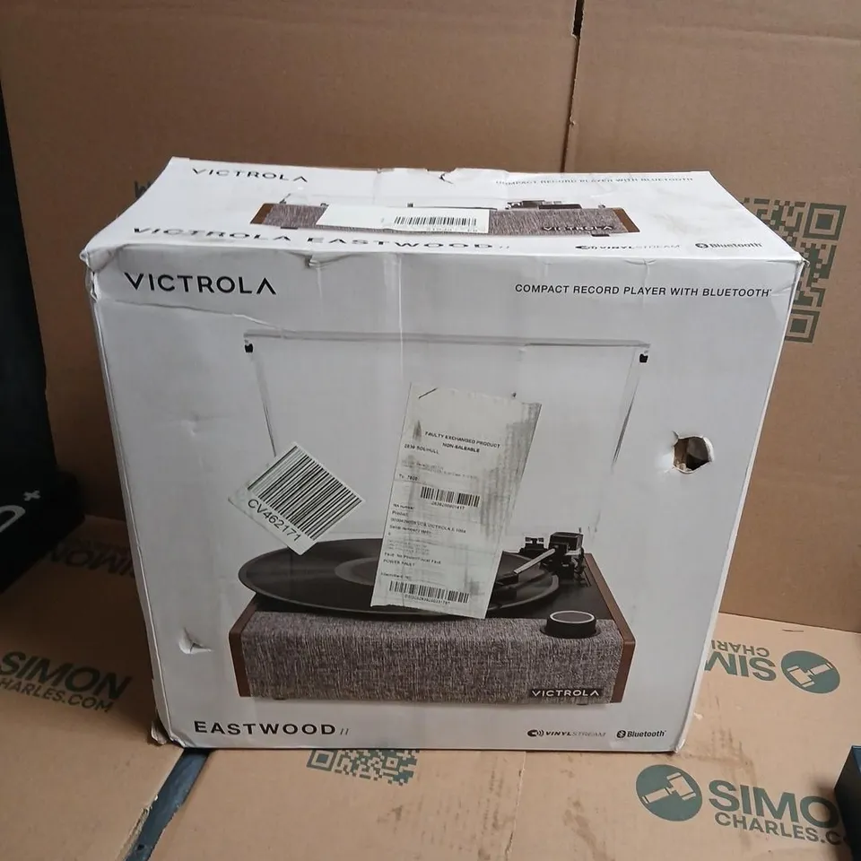 VICTROLA EASTWOOD COMPACT RECORD PLAYER WITH BLUETOOTH