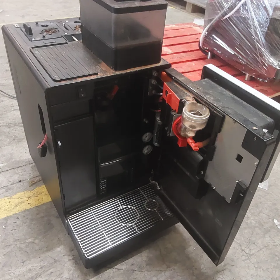 FRANKE A600 COMMERCIAL COFFEE MACHINE