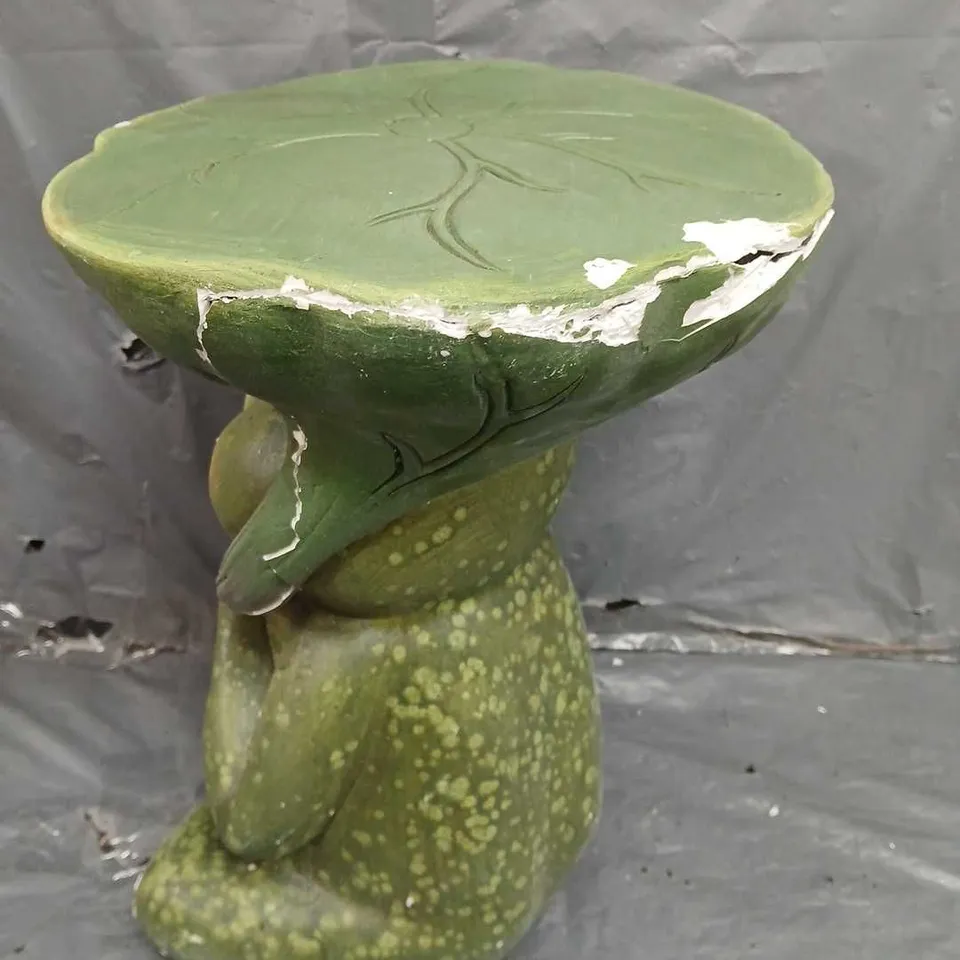 FROG STOOL GARDEN DECORATION