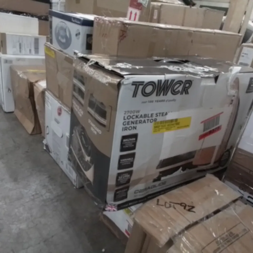 BOXED TOWER T22023GLD CERAGLIDE STEAM IRON GOLD 2700W (1 BOX)